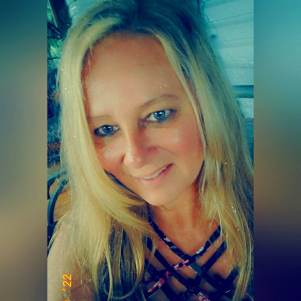 Meet your Posher, Renee